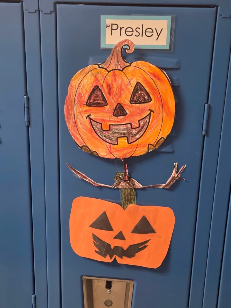 Tikigaq School is getting ready for Halloween! (5/5)
