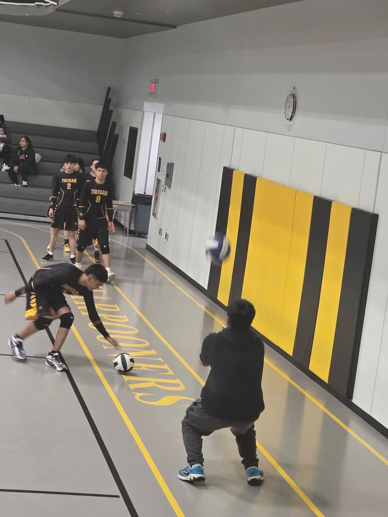 Some of the exciting action from the mixed volleyball tonight. (2/5)