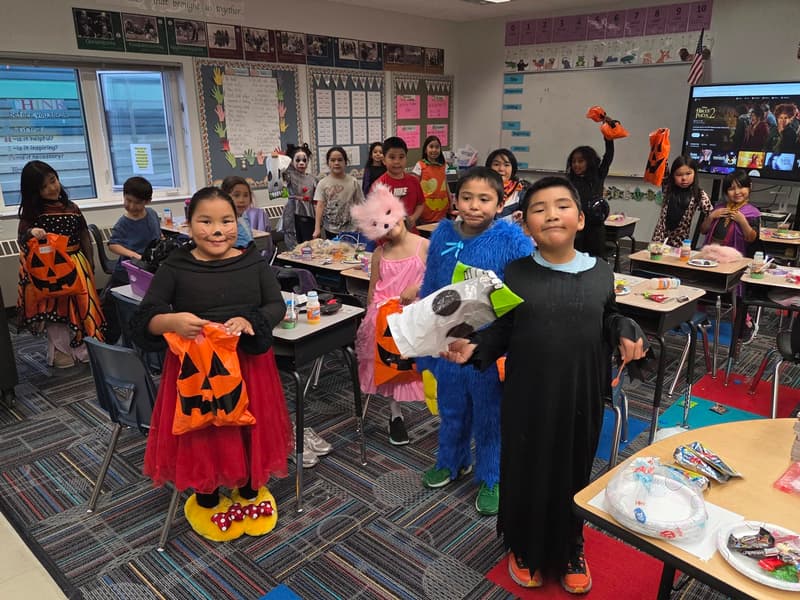 Tikigaq Halloween and appreciation to the Mayor's Office. (5/5)